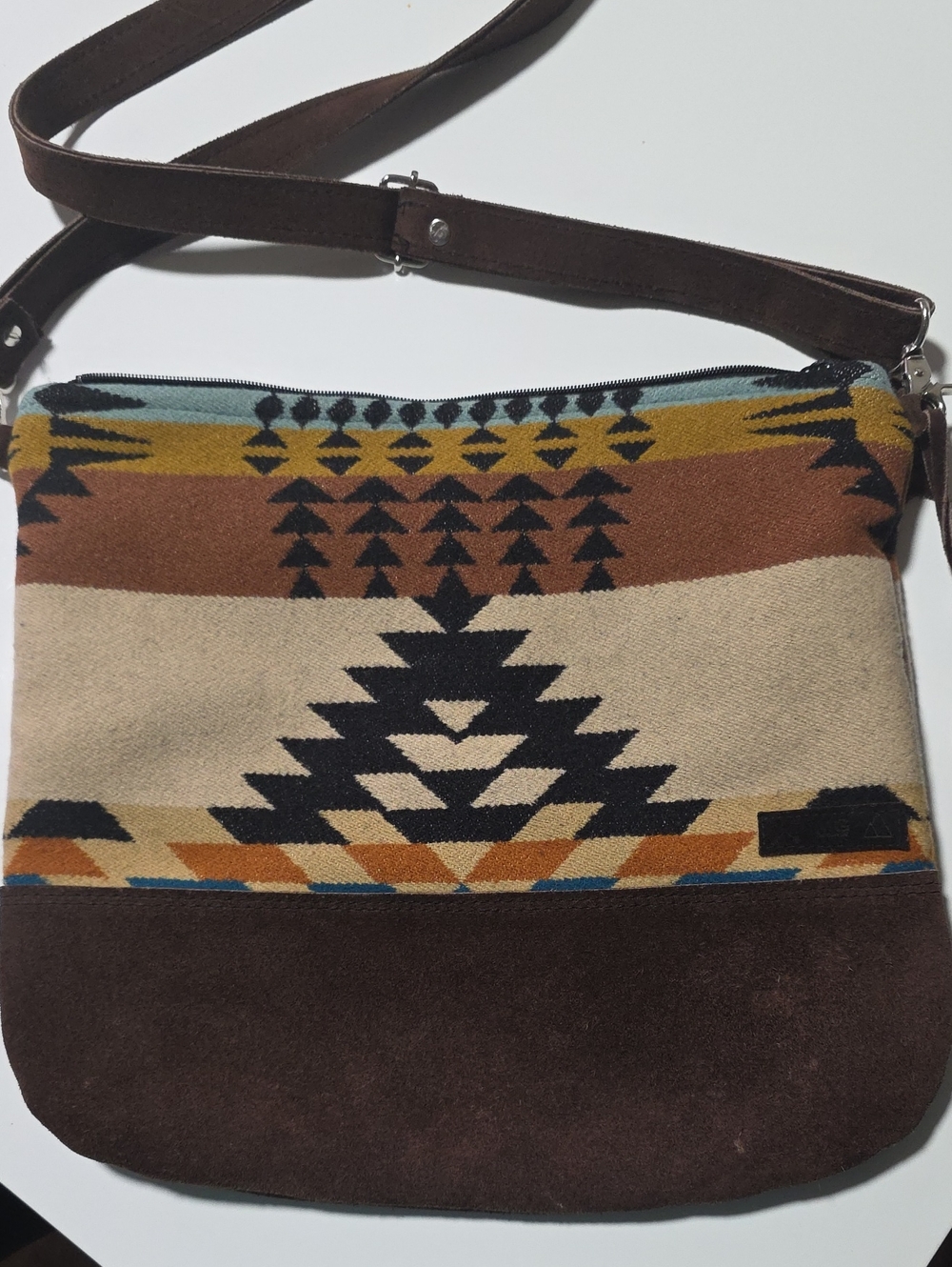 MG Designs Woven Native And Suede Crossbody Bag - Picture 7 of 10